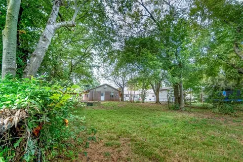 Exterior - 511 W 5th St, Stroud, OK 74079 photo 1 of 4