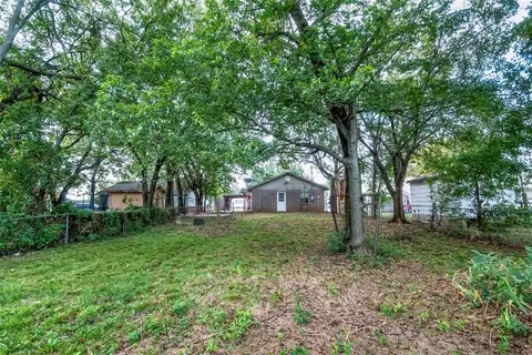 Exterior - 511 W 5th St, Stroud, OK 74079 photo 4 of 4