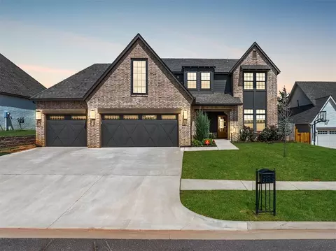 3824 Stone Hill Ln, Edmond, OK 73034