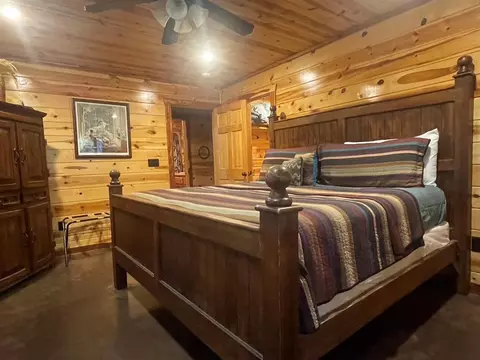 Bedroom - 616 Southern Hills Rd, Broken Bow, OK 74728 photo 1 of 4