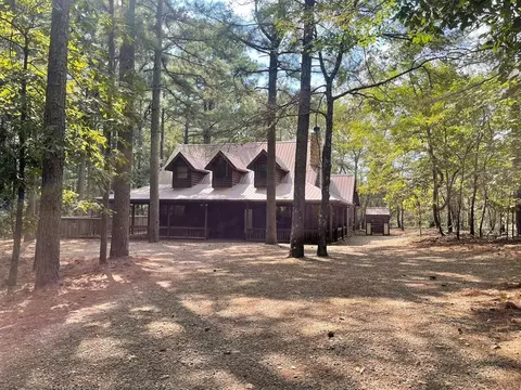 616 Southern Hills Rd, Broken Bow, OK 74728