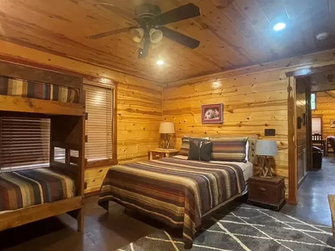 Bedroom - 616 Southern Hills Rd, Broken Bow, OK 74728 photo 2 of 4