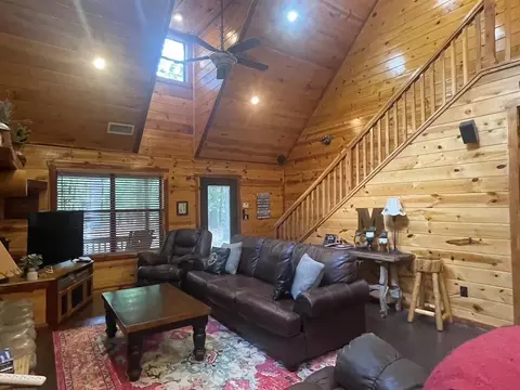 Living - 616 Southern Hills Rd, Broken Bow, OK 74728 photo 1 of 3