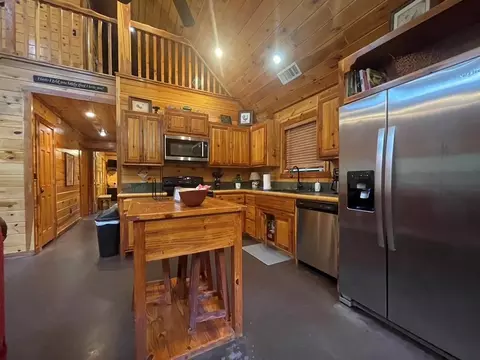 Kitchen - 616 Southern Hills Rd, Broken Bow, OK 74728 photo 1 of 1