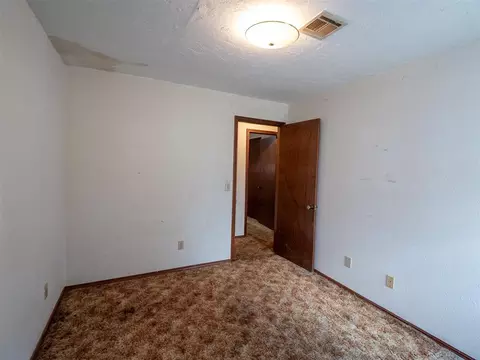Bedroom - 2222 7th St, Prague, OK 74864 photo 9 of 9