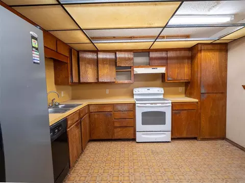 Kitchen - 2222 7th St, Prague, OK 74864 photo 1 of 2