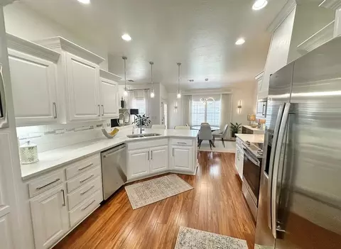 Kitchen - 904 Sheryl Ln, Altus, OK 73521 photo 1 of 3