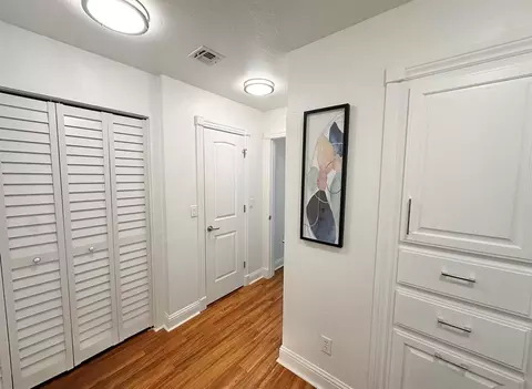 Entry Way - 904 Sheryl Ln, Altus, OK 73521 photo 1 of 1