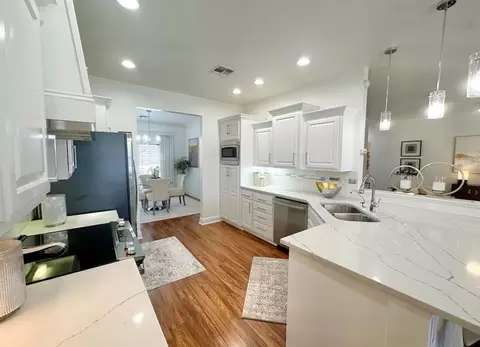 Kitchen - 904 Sheryl Ln, Altus, OK 73521 photo 3 of 3
