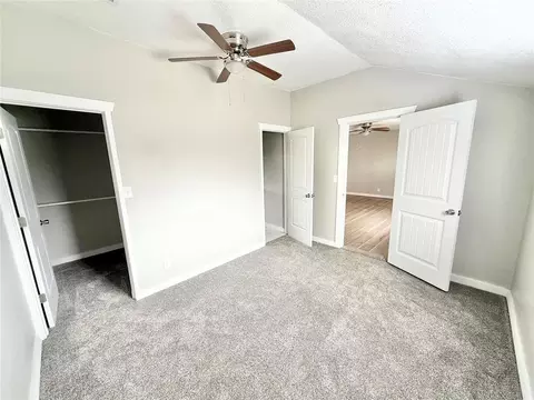 Bedroom - 915 E Hickory St, Altus, OK 73521 photo 1 of 5