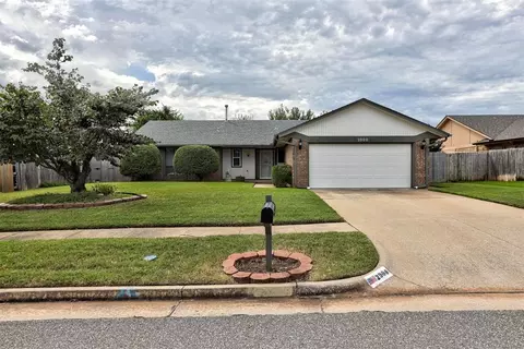 2900 Summer Set Trl, Edmond, OK 73012