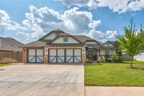 2409 Northfork Dr, Moore, OK 73160