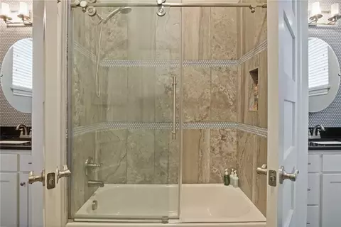 Bath - 7200 Thunder Canyon Ave, Edmond, OK 73034 photo 8 of 8