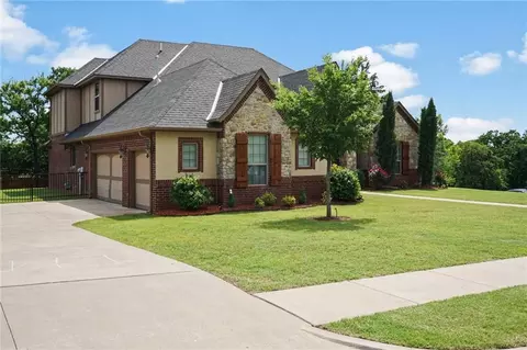 Exterior - 7200 Thunder Canyon Ave, Edmond, OK 73034 photo 4 of 6
