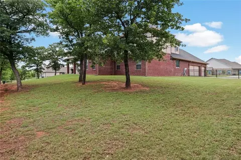 Exterior - 7200 Thunder Canyon Ave, Edmond, OK 73034 photo 6 of 6