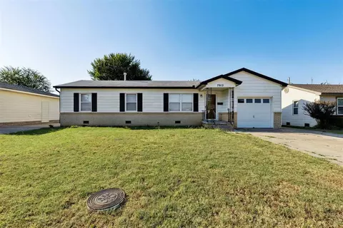 Exterior - 7012 NW 62nd St, Bethany, OK 73008 photo 1 of 10