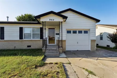 Exterior - 7012 NW 62nd St, Bethany, OK 73008 photo 4 of 10