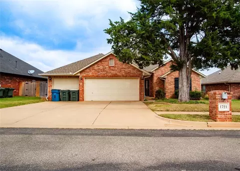 1721 Fawn Valley Ln, Edmond, OK 73003