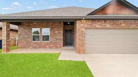 12512 SW 12th St, Yukon, OK 73099