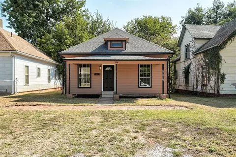 316 N 11th St, Guthrie, OK 73044