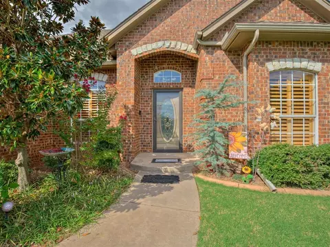 11321 Fountain Blvd, Oklahoma City, OK 73170