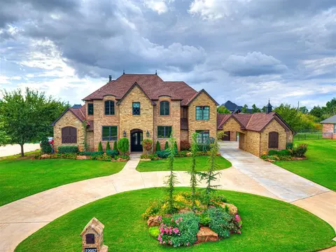 22057 Water Oak Cir, Edmond, OK 73012