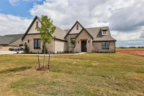 6760 Lakeview Ct, Cashion, OK 73016
