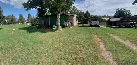 421 N Division St, Hydro, OK 73038