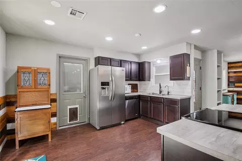 Kitchen - 916 NE 6th St, Moore, OK 73160 photo 2 of 2