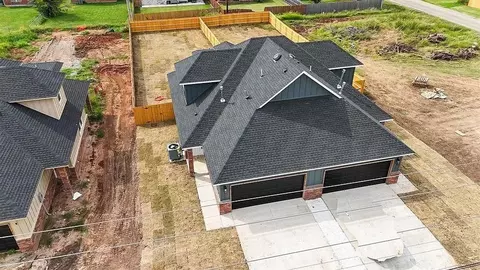 236 NW 122nd St, Oklahoma City, OK 73114