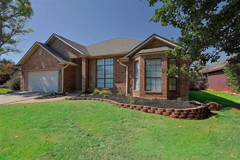 2820 Weymouth Way, Norman, OK 73071
