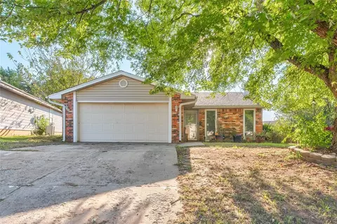 108 Stonewood Dr, Noble, OK 73068