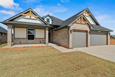 10437 SW 50th St, Mustang, OK 73064