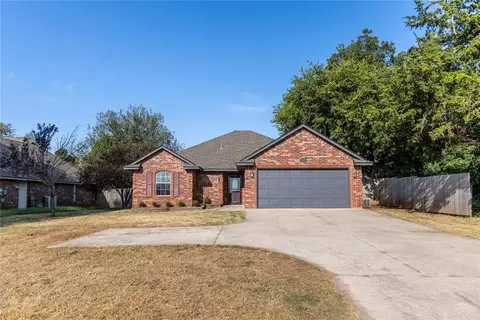 317 S Tyler Ave, Blanchard, OK 73010 photo 2
