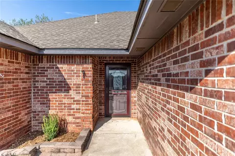 317 S Tyler Ave, Blanchard, OK 73010 photo 4