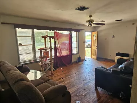 Living - 6851 E Post Oak Rd, Noble, OK 73068 photo 1 of 1