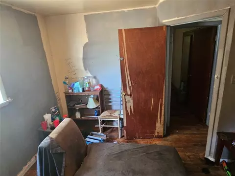 Bedroom - 6851 E Post Oak Rd, Noble, OK 73068 photo 1 of 3
