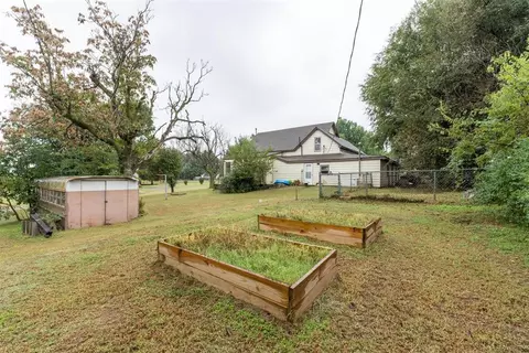 Exterior - 319 E Main St, Calumet, OK 73014 photo 5 of 5