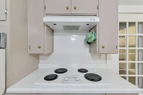 Kitchen - 319 E Main St, Calumet, OK 73014 photo 4 of 10