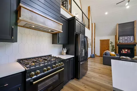 Kitchen - 23 Wolf Tree Trl, Broken Bow, OK 74728 photo 2 of 2