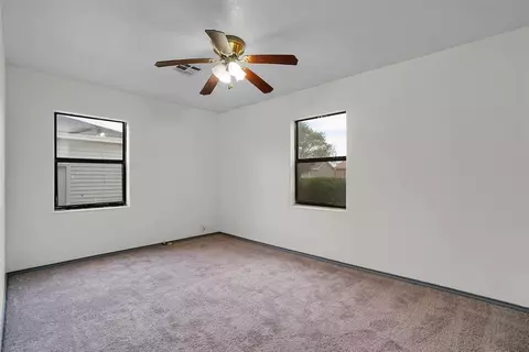 Bedroom - 1109 Chestnut St, Altus, OK 73521 photo 1 of 4
