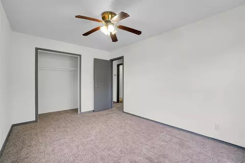 Bedroom - 1109 Chestnut St, Altus, OK 73521 photo 2 of 4