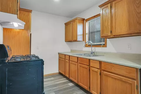 Kitchen - 1109 Chestnut St, Altus, OK 73521 photo 1 of 2