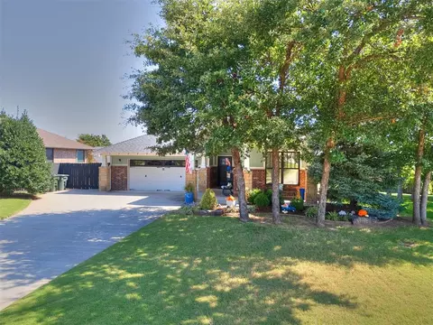 716 Falling Sky Dr, Edmond, OK 73034 photo 1