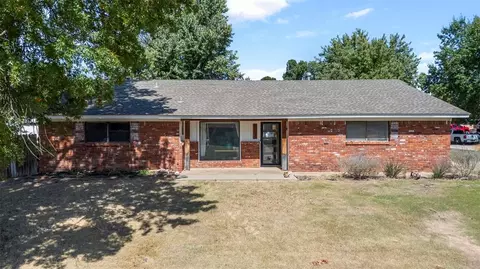 8213 NW 25th St, Bethany, OK 73008