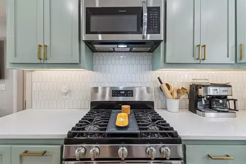 Kitchen - 114 E 12th St, Edmond, OK 73034 photo 5 of 7