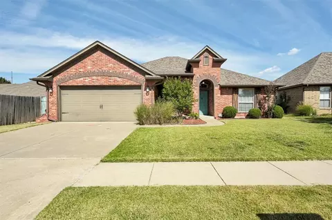 19204 Green Springs Dr, Edmond, OK 73012