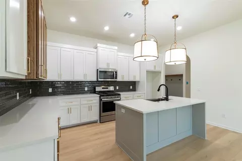 7308 Elaine St, Yukon, OK 73099