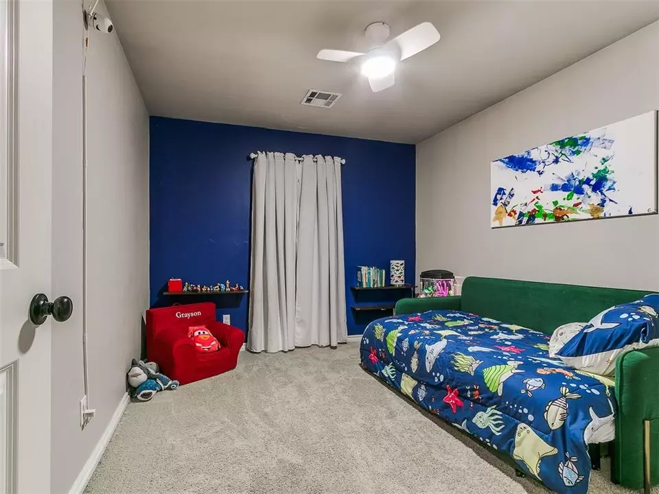 Bedroom - 3305 NW 160th St, Edmond, OK 73013 photo 4 of 6