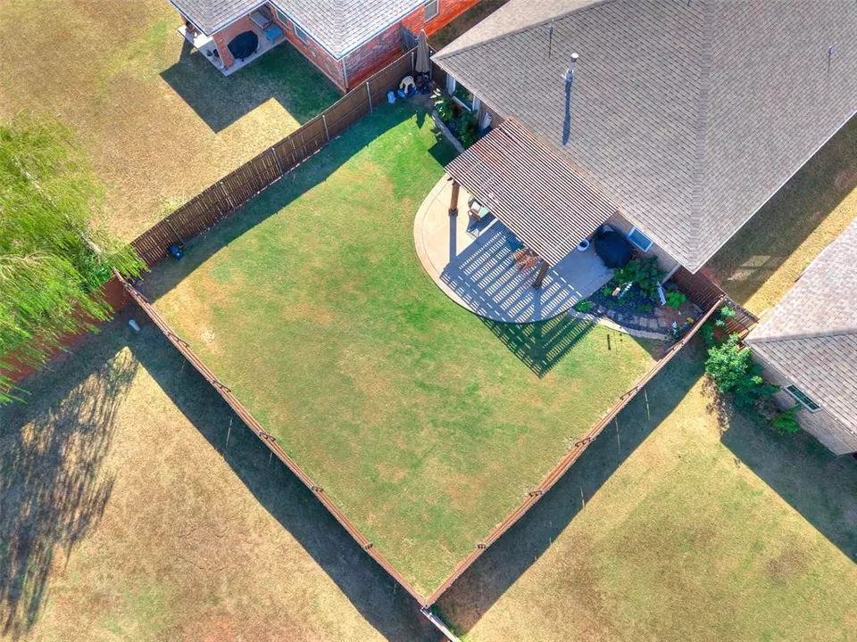 View/Area - 3305 NW 160th St, Edmond, OK 73013 photo 2 of 6